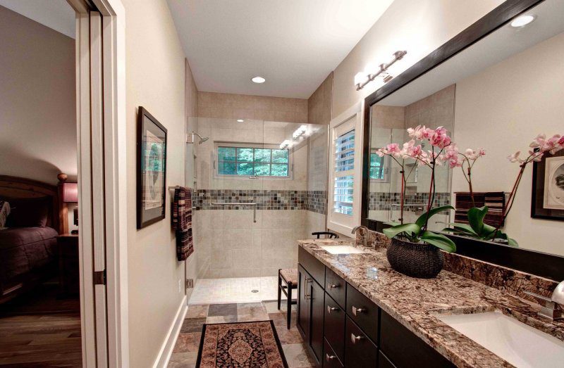 Skylar bathroom