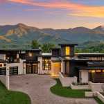 living-stone-–-stoneridge-haven-–-waynesville-nc-–-custom-home-–-exterior-front-twilight-–-05
