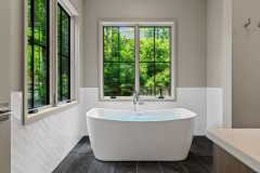 living-stone-–-daydream-rustic-modern-–-high-hickory-–-swannanoa-nc-–-custom-home-build-–-primary-bath-soaking-tub-–-14