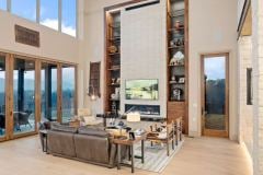 living-stone-–-stoneridge-haven-–-laurel-ridge-farms-–-waynesville-nc-–-custom-home-–-great-room-fireplace-wood-ceiling-–-04