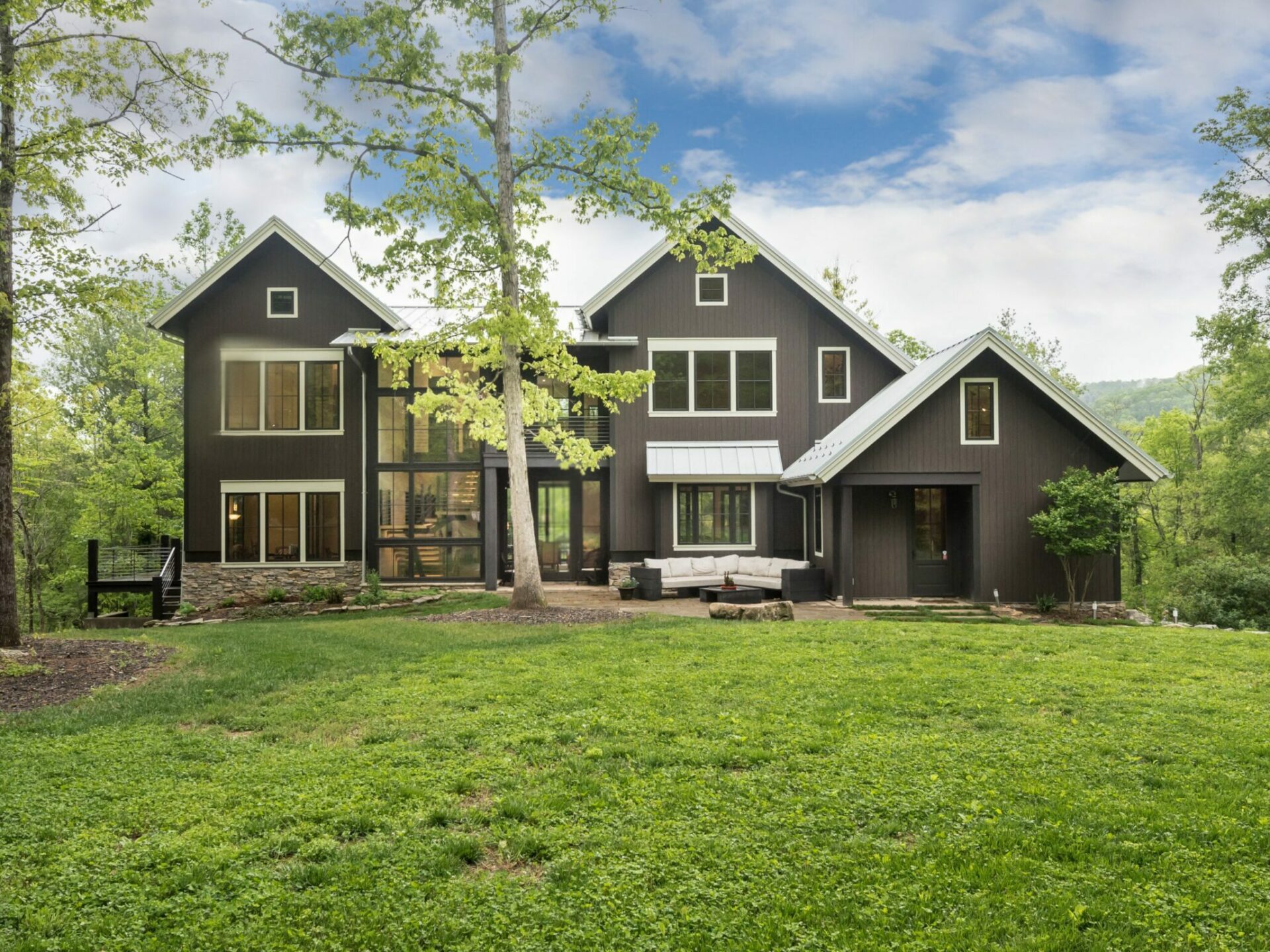 18-Wolfe-Cove-Asheville-NC-28804-2